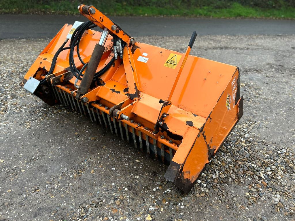 Used D.W. Tomlin Bucket