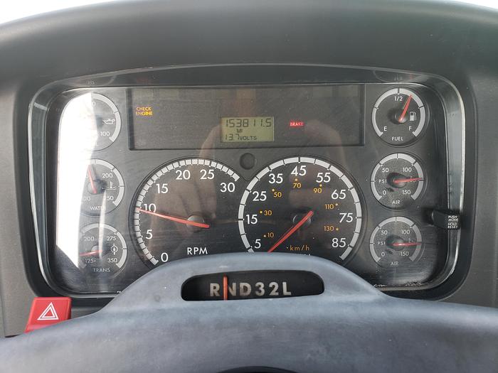 Used LOOK!! 2004 Freightliner FL70 w/ Altec TA37M Bucket Truck