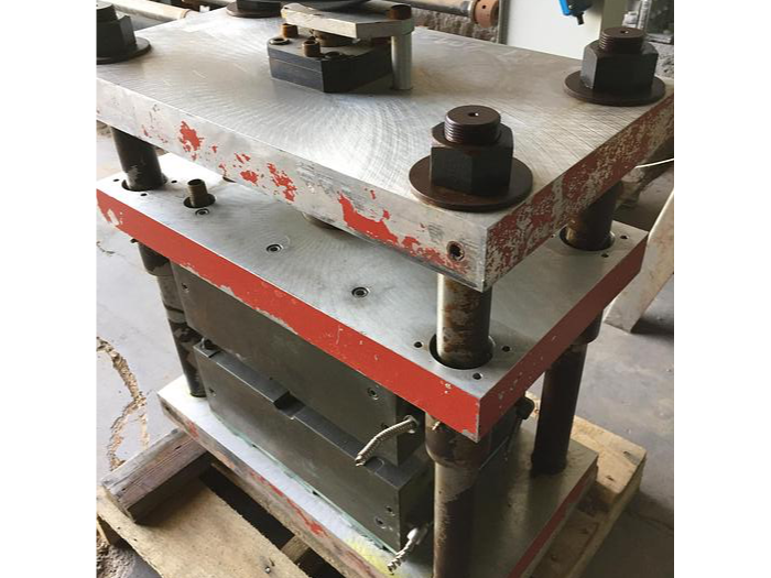 Used 30 Ton Danly 4 Post Screw Press