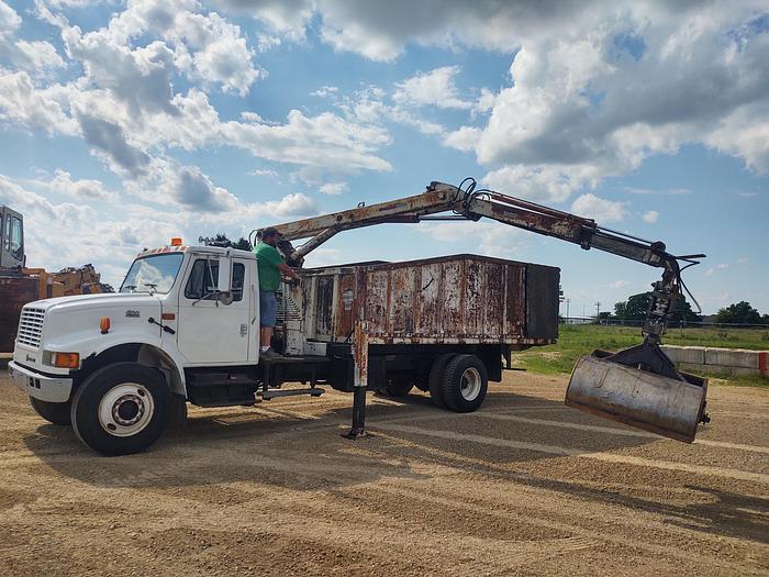 Used 2001 INTERNATIONAL 4700