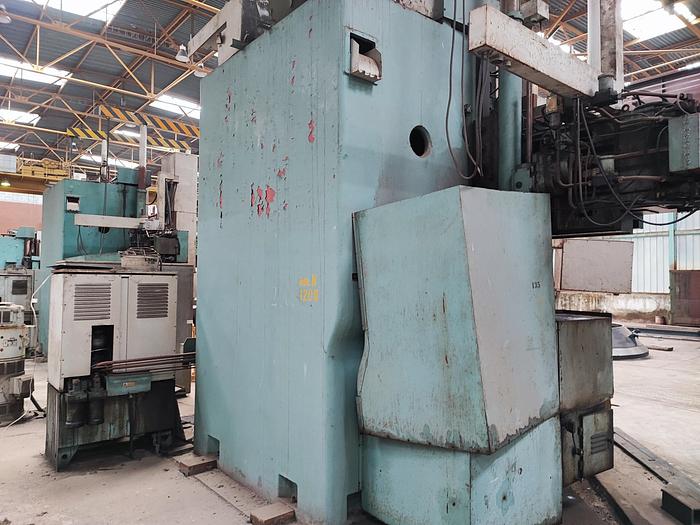 Used TOS Hulin SKJ 20A Vertical turning lathe with Digital indication