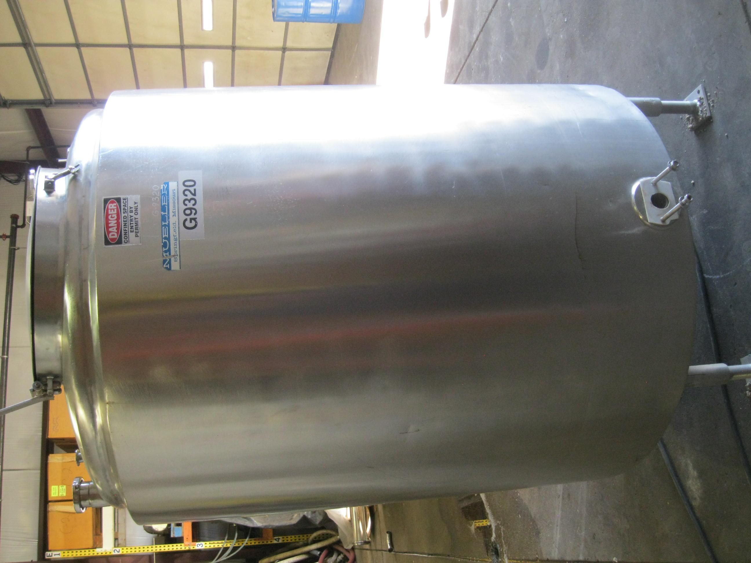 Used 500 GALLON INSULATED STORAGE TANK