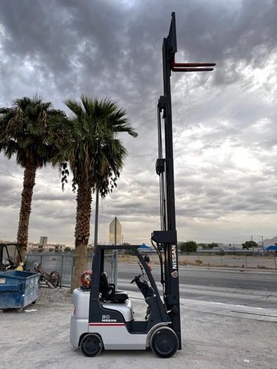 Used 2010 NISSAN MCP1F2A25LV QUAD MAST Forklift