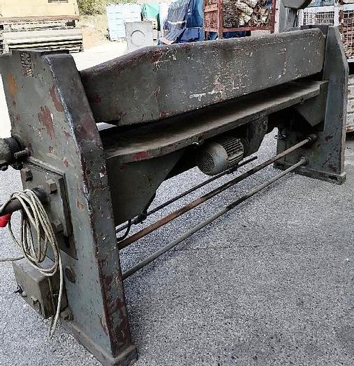 Usato PRESSA PIEGATRICE IN GHISA HILLUS