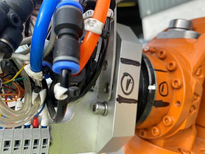 Used 2014 Kuka KR 16-2 16KG 6 Axis Robot