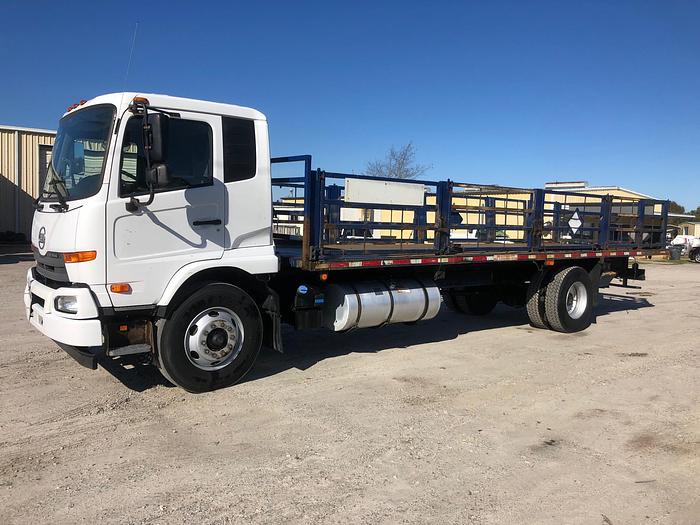 2011 UD Truck 3300