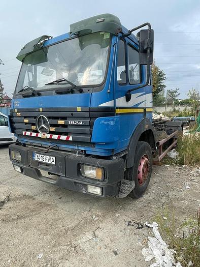 Gebruikt 1995 Mercedes Benz 1824 4x2 full spring