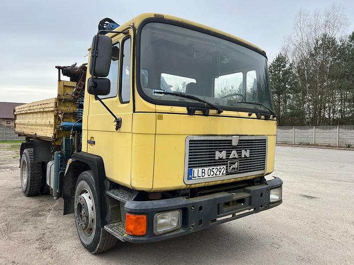 Used 1991 MAN 17.192 typer with crane