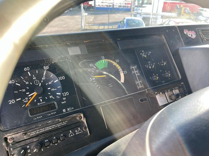 Used 1999 Mercedes Actros 4140 8x4 chassis /full steel/ 13 tons axel /manual gear