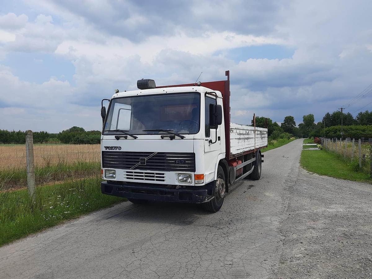Used 1997 VOLVO FL7, 10 bolts