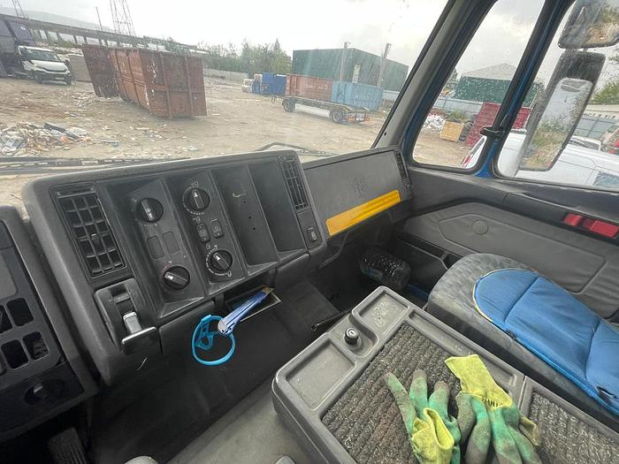 Gebruikt 1995 Mercedes Benz 1824 4x2 full spring