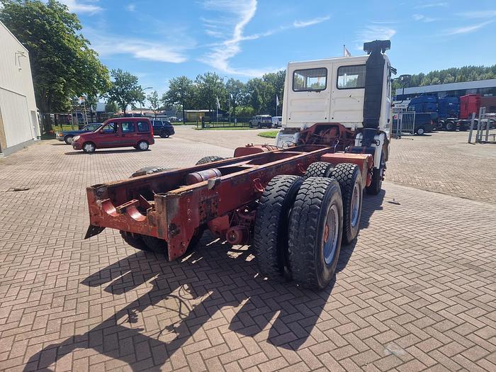 Used 1991 Renault R385 / R357 6x4 chassis full steel