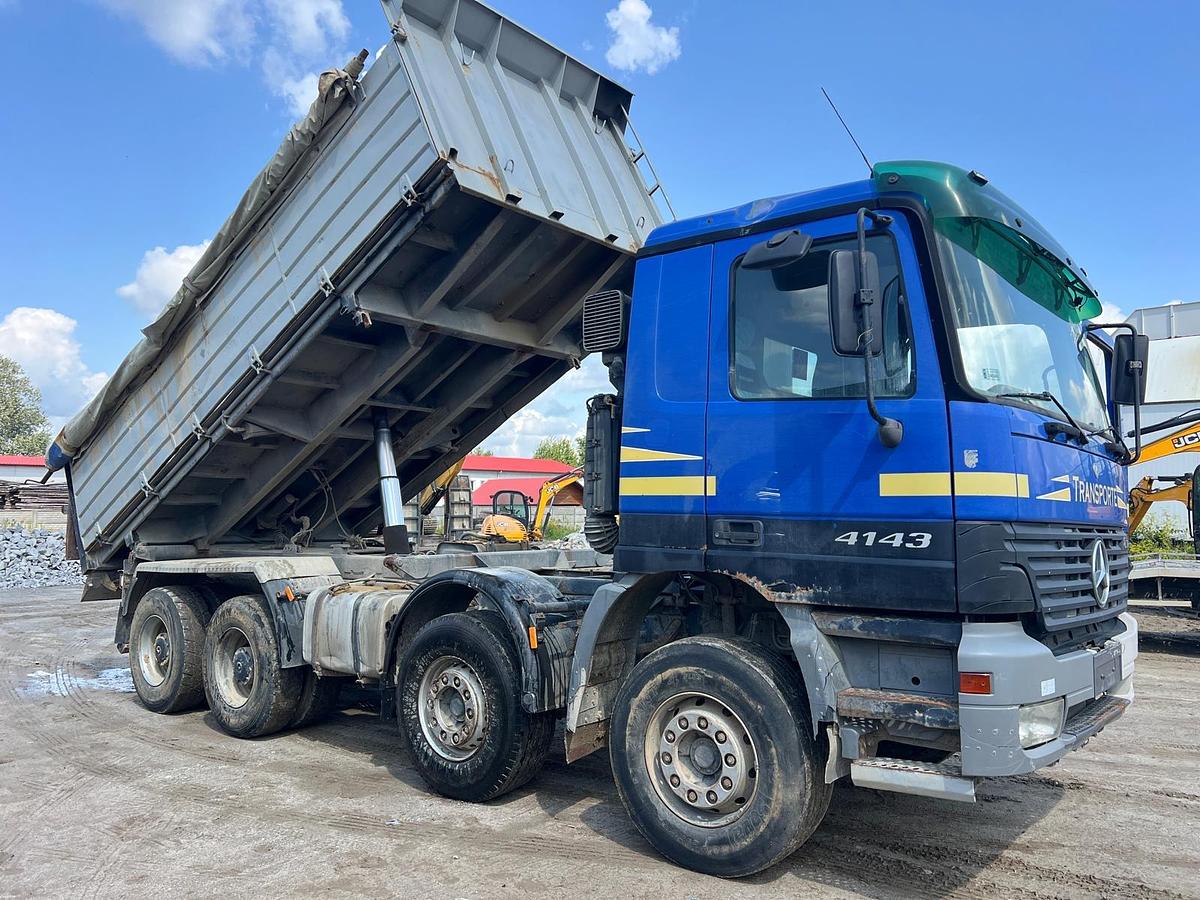 Used 2002 Mercedes Actros 4143 8x4 kipper