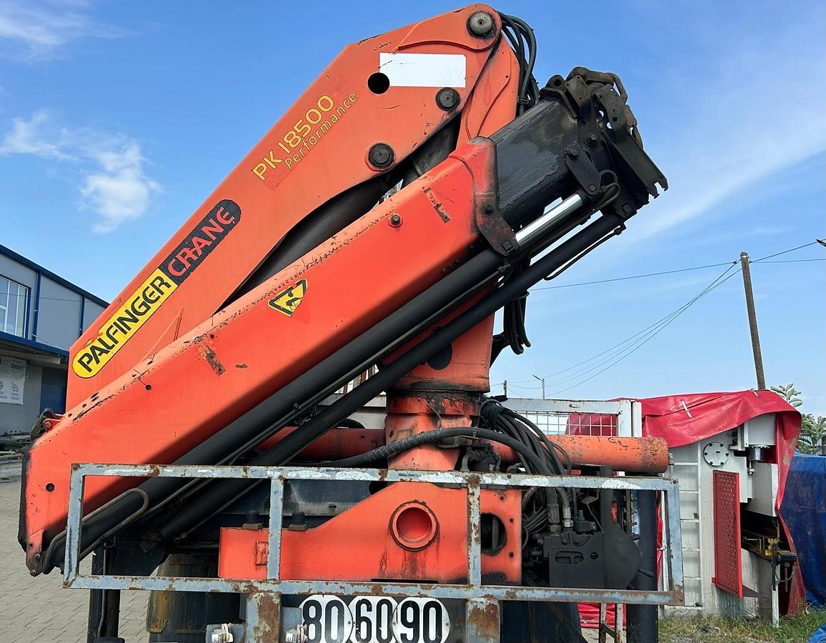 Used 2006 PALFINGER CRANE PK18500