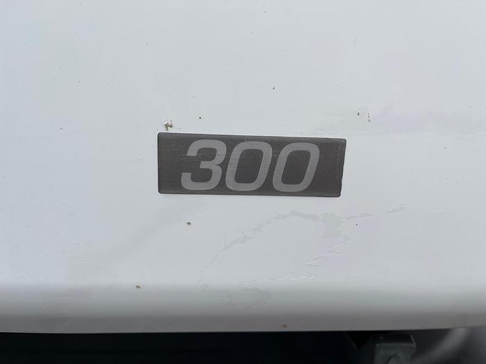 Used 1999 RENAULT KERAX 300 6x4, eur 2 , full steel