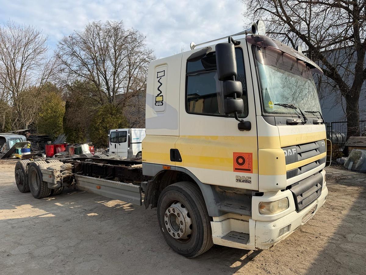 Used 2005 DAF 75.CF 250 6x2 eur3/4