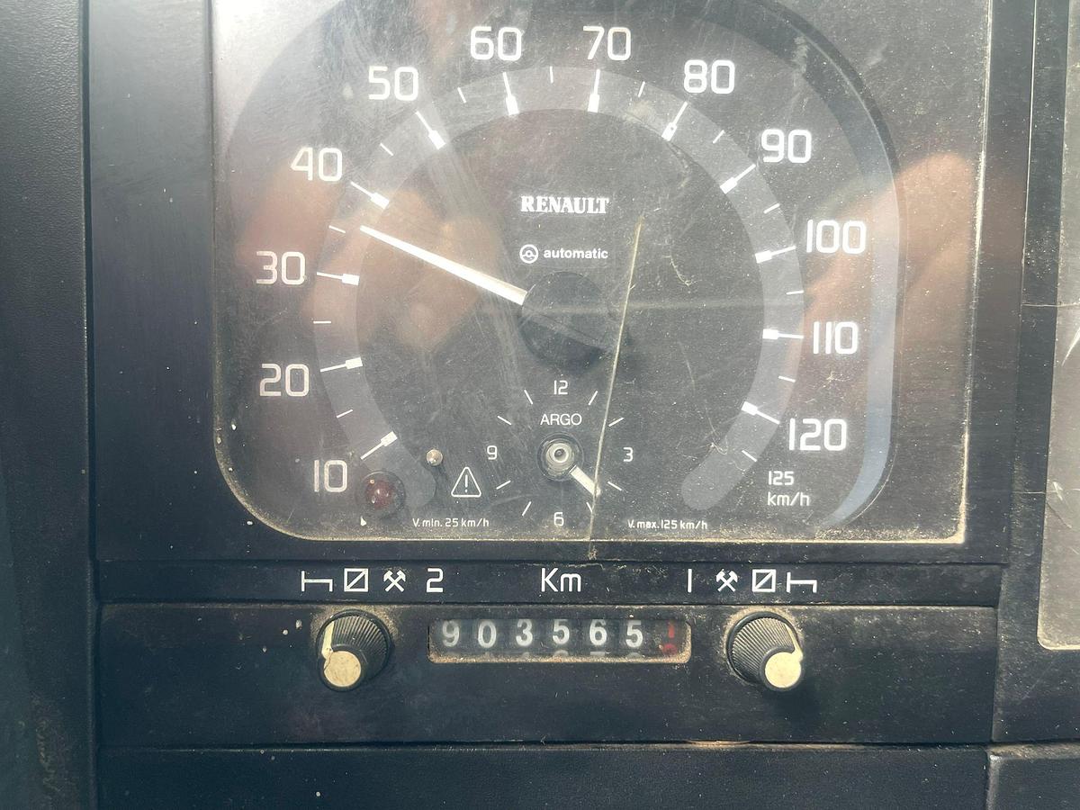 Used 1998 RENAULT  MAGNUM 430 , manual gear , eur 2