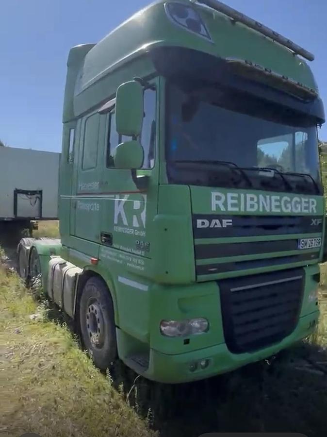 Used 2012 DAF  XF 105.460 6x2 , manual , eur5