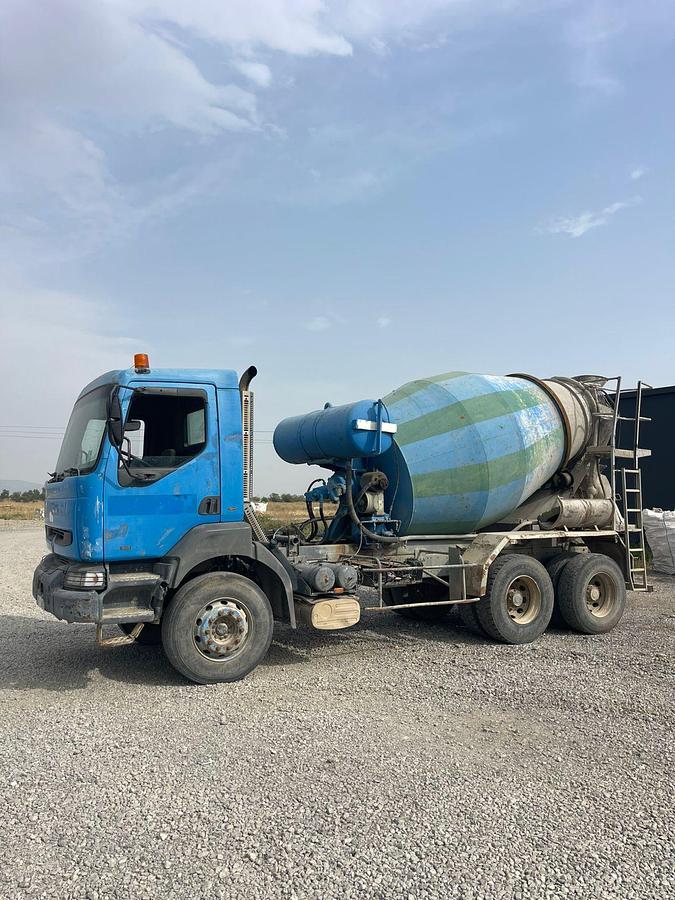 Used 2000 Renault Kerax 300 6x4 eur2