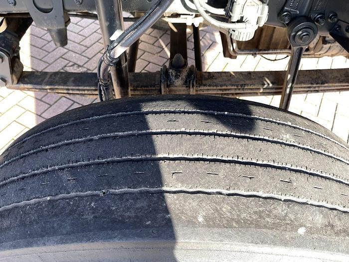 Used 1999 Mercedes Actros 4140 8x4 chassis /full steel/ 13 tons axel /manual gear