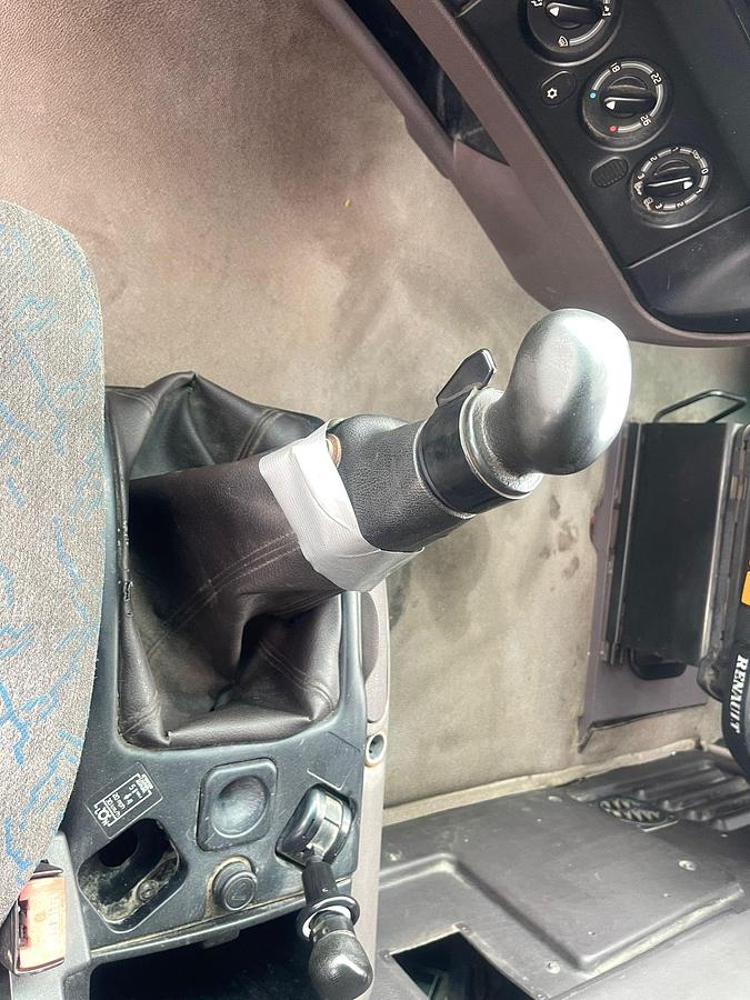 Used 1998 RENAULT  MAGNUM 430 , manual gear , eur 2