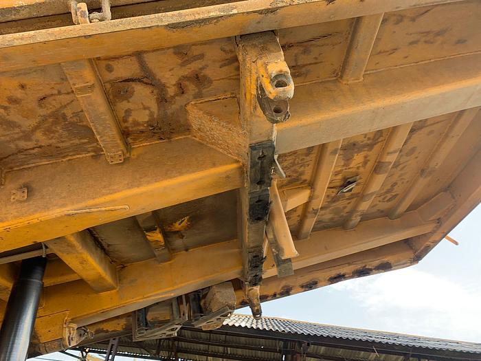 Gebruikt 2002 MERCEDES BENZ ACTROS 4143 8x4 , manual gear , big axels