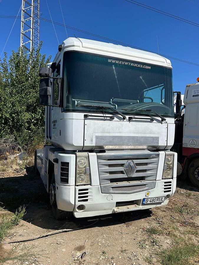 Used 2001 RENAULT MAGNUM 480, mack engine , automatik