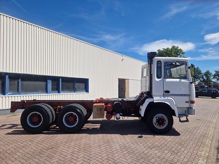 Used 1991 Renault R385 / R357 6x4 chassis full steel