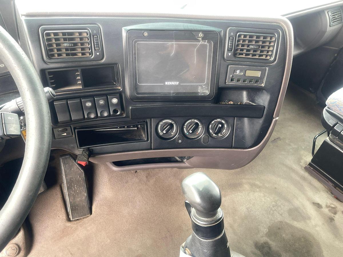 Used 1998 RENAULT  MAGNUM 430 , manual gear , eur 2