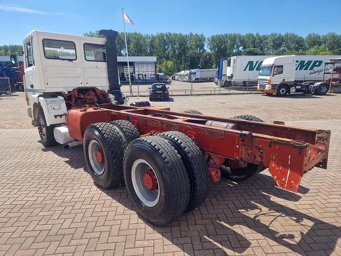 Used 1991 Renault R385 / R357 6x4 chassis full steel