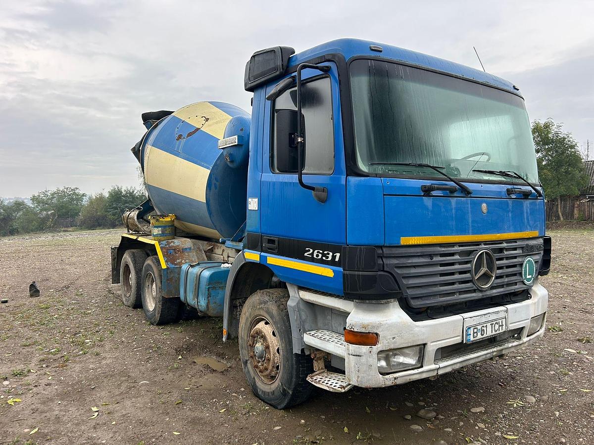 Used 2002 MERCEDES  2631 6x4 full steel