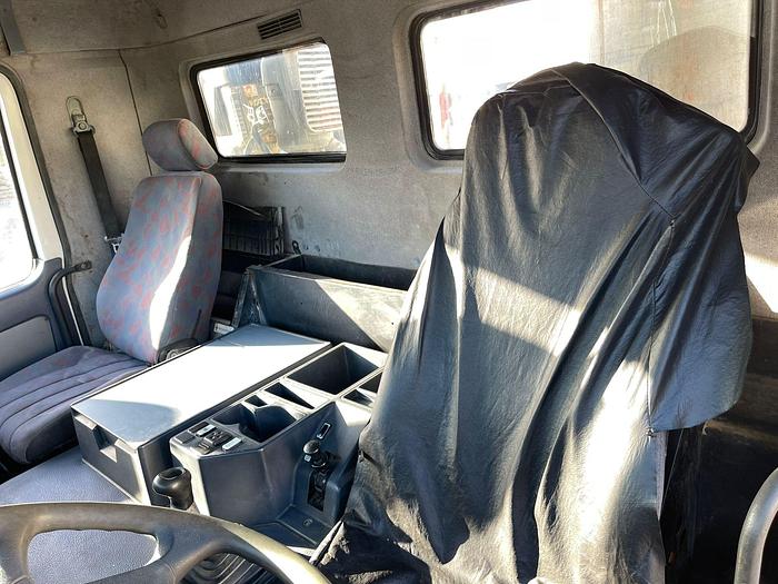 Used 1999 Mercedes Actros 4140 8x4 chassis /full steel/ 13 tons axel /manual gear