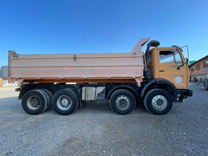Gebruikt 1989 MERCEDES SK 3335 8X4 KIPPER