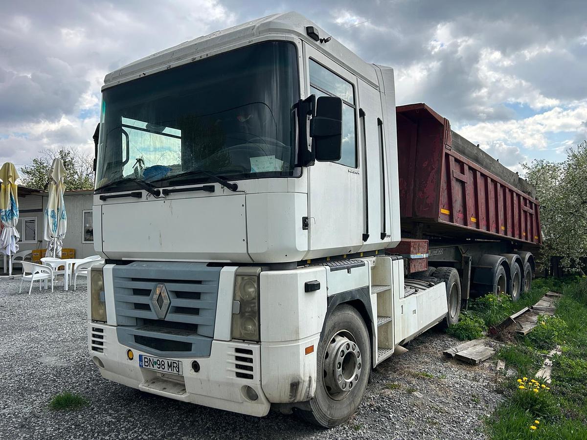 Used 2002 RENAULT MAGNUM 480, manual gear, eur3