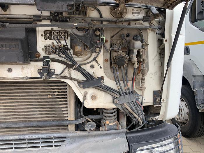 Gebruikt 1999 RENAULT KERAX 300 6x4, eur 2 , full steel