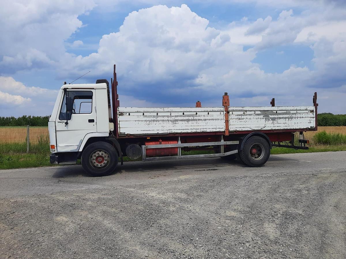 Used 1997 VOLVO FL7, 10 bolts