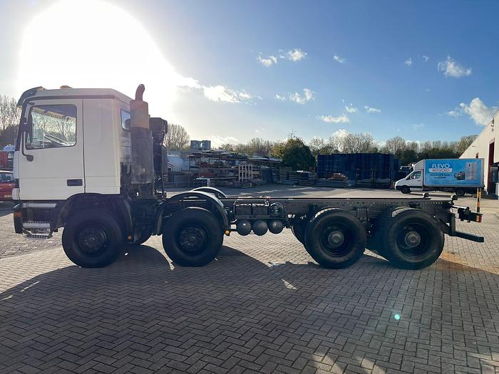 Used 1999 Mercedes Actros 4140 8x4 chassis /full steel/ 13 tons axel /manual gear