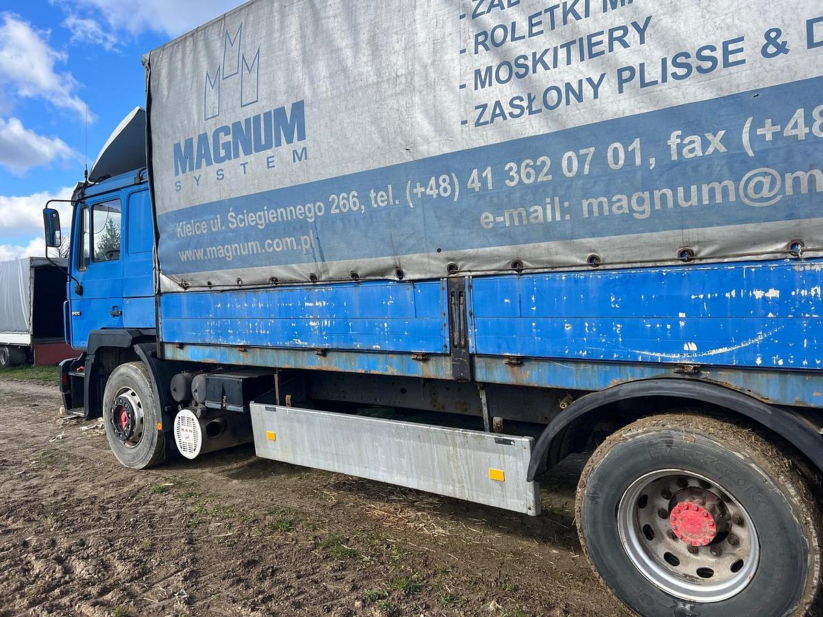 Used 1992 MAN  19.272 , full steel , manual pump