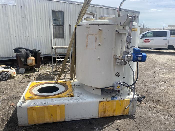 Used Used Caccia approximately 300 gallon stainless steel turbo-mixer