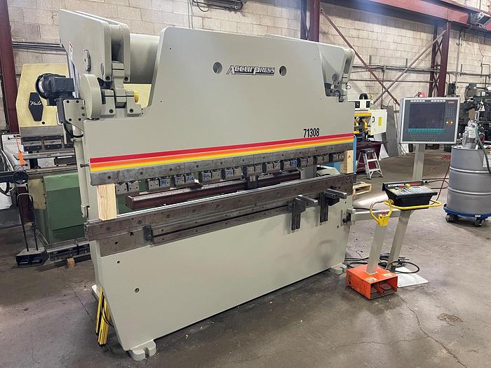 Used 130 TON X 8', ACCURPRESS, 2011, CNC HYDRAULIC PRESS BRAKE