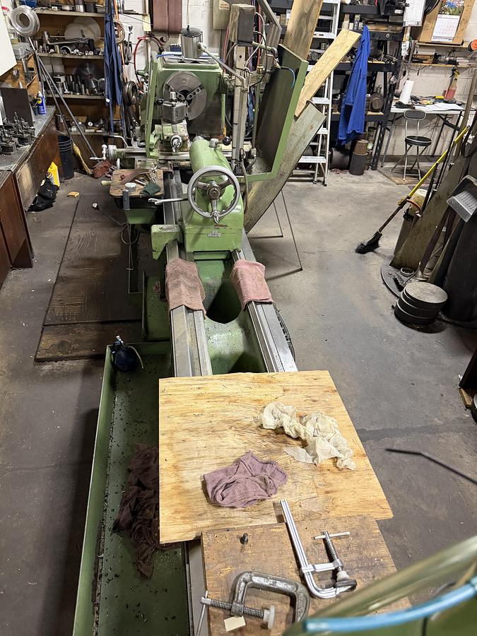 Used 24" x 120" POTISJE MANUAL ENGINE LATHE