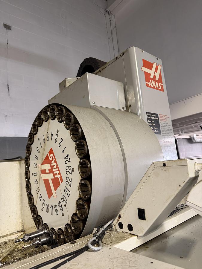 Used 50"X, 20"Y, 25"Z, HAAS, VF-4B, 2007 CNC VERTICAL MACHINING CENTER 