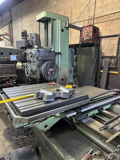 Used Used 1967 TOS W100 BORING MILL in Concord, Ontario, Canada