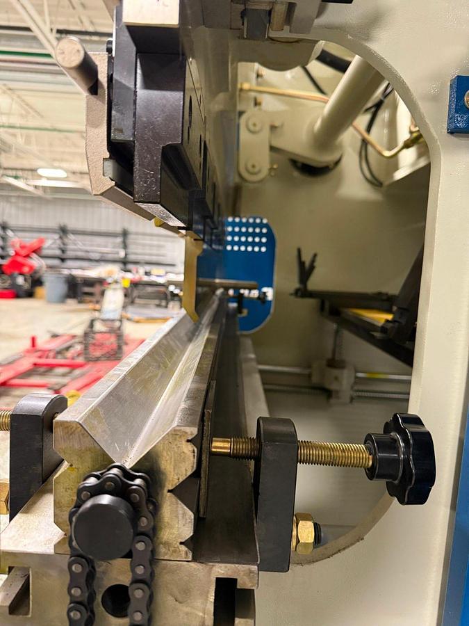 Used 33 TON X 63", BAILEIGH, MODEL BP-3305CNC, HYDRAULIC CNC PRESS BRAKE, 2023