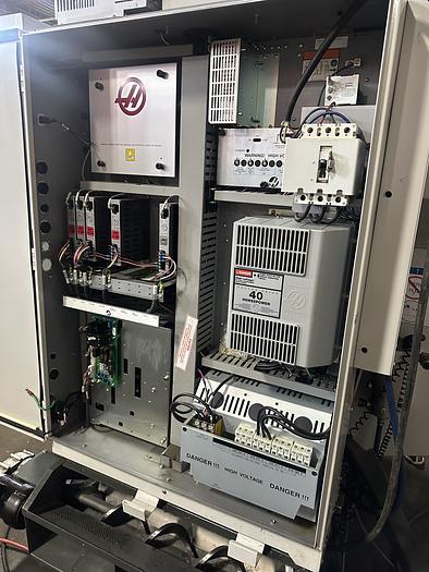 Used 28"X, 16"Y, 15.5"Z, HAAS, 2017, DM-2, CNC VERTICAL MACHINING CENTER