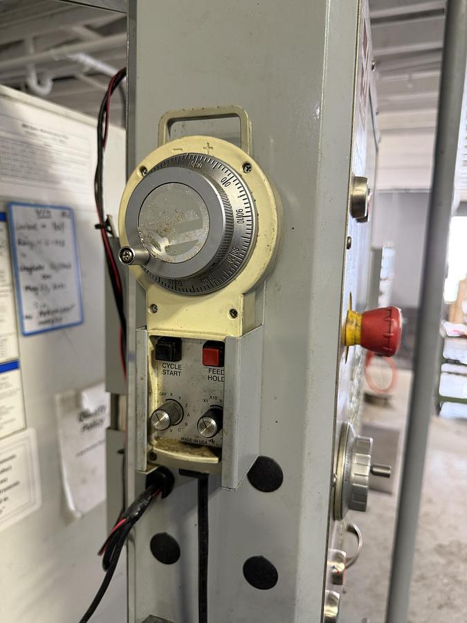 Used 50"X, 20"Y, 25"Z, HAAS, VF-4B, 2007 CNC VERTICAL MACHINING CENTER 