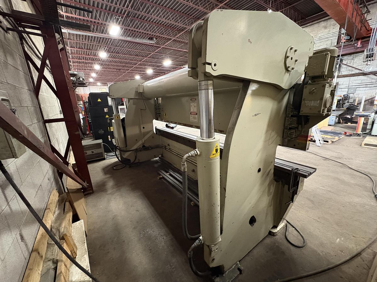Used 175 TON x 12', ACCURPRESS, 717512, HYDRAULIC BRAKE PRESS