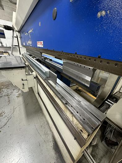 Used TRUMPF 187 TON CNC PRESS BRAKE , MODEL V170