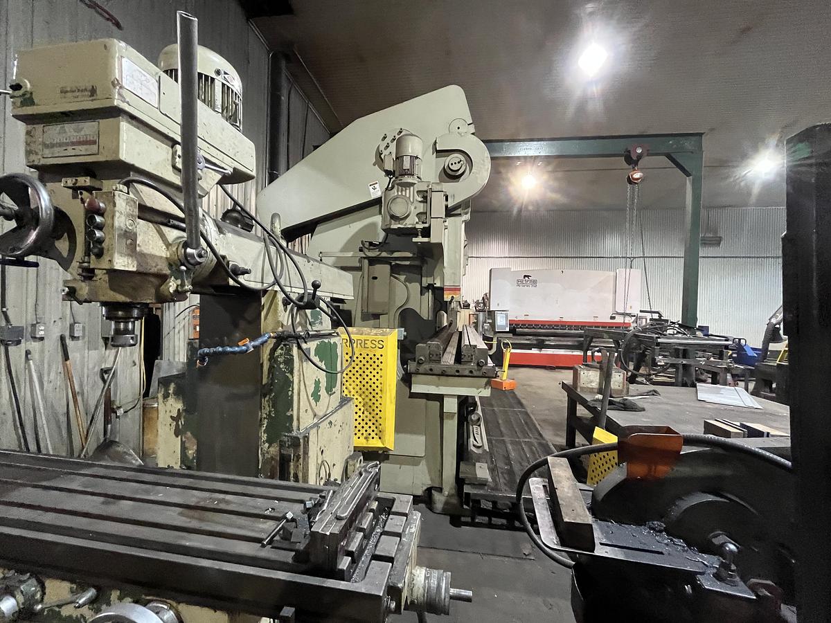Used ACCURPRESS 600 TON X 16' CNC PRESS BRAKE -2016