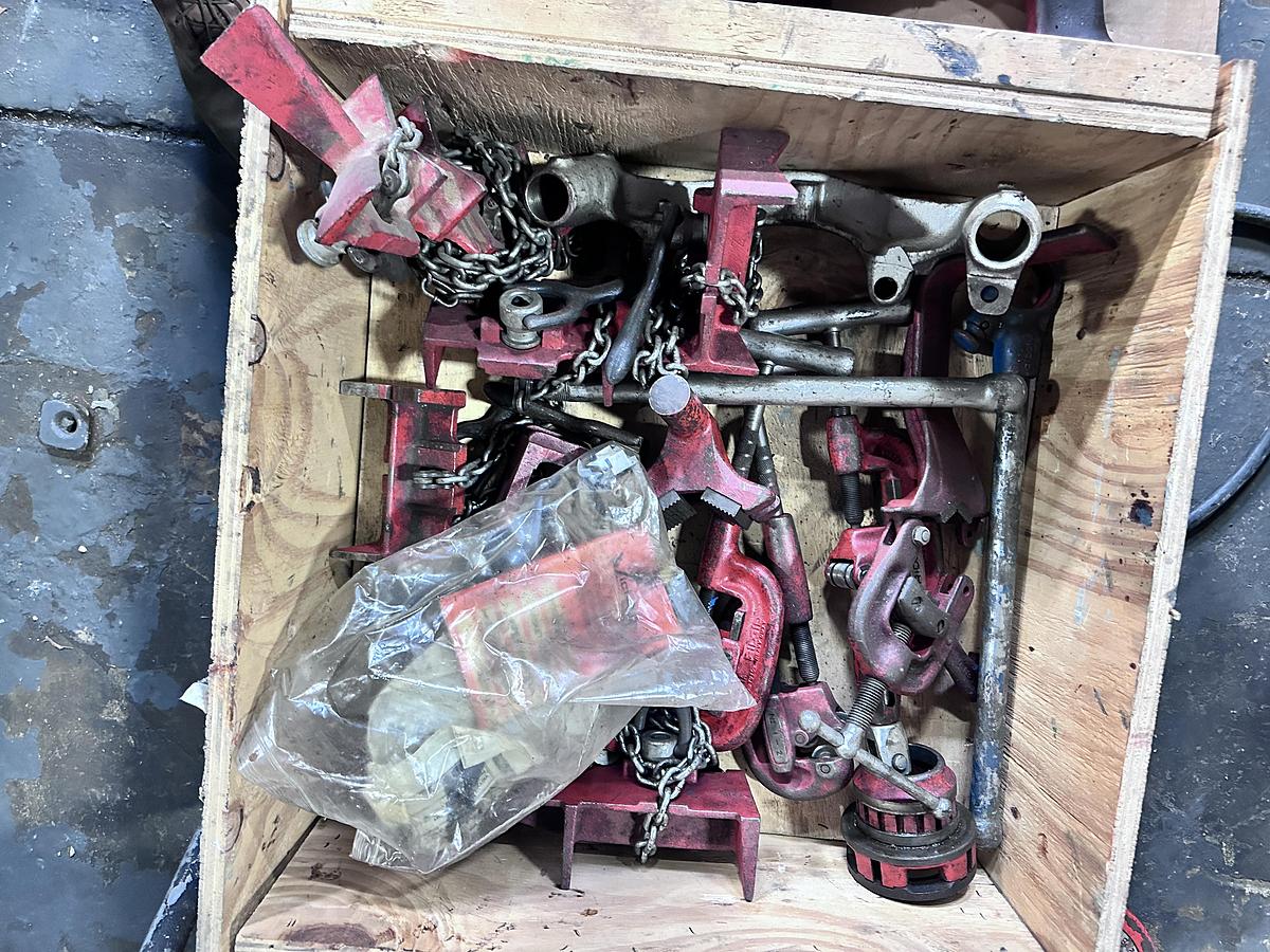 Used RIDGID MODEL 535, PIPE THREADING MACHINE
